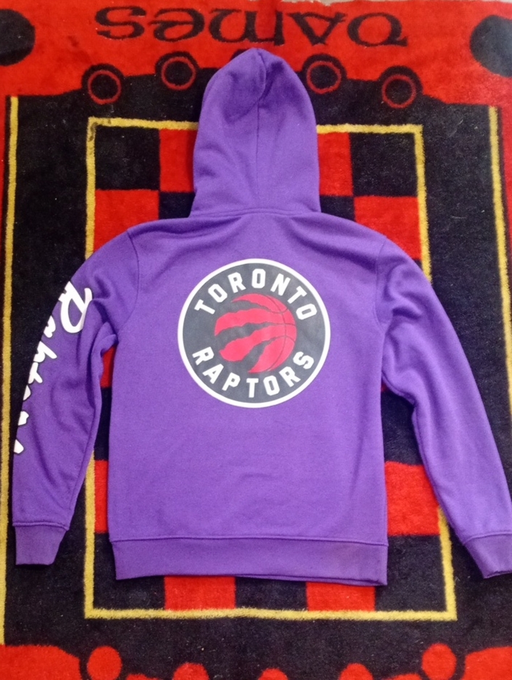 Toronto Raptors Hoodie - Picture 6 of 9